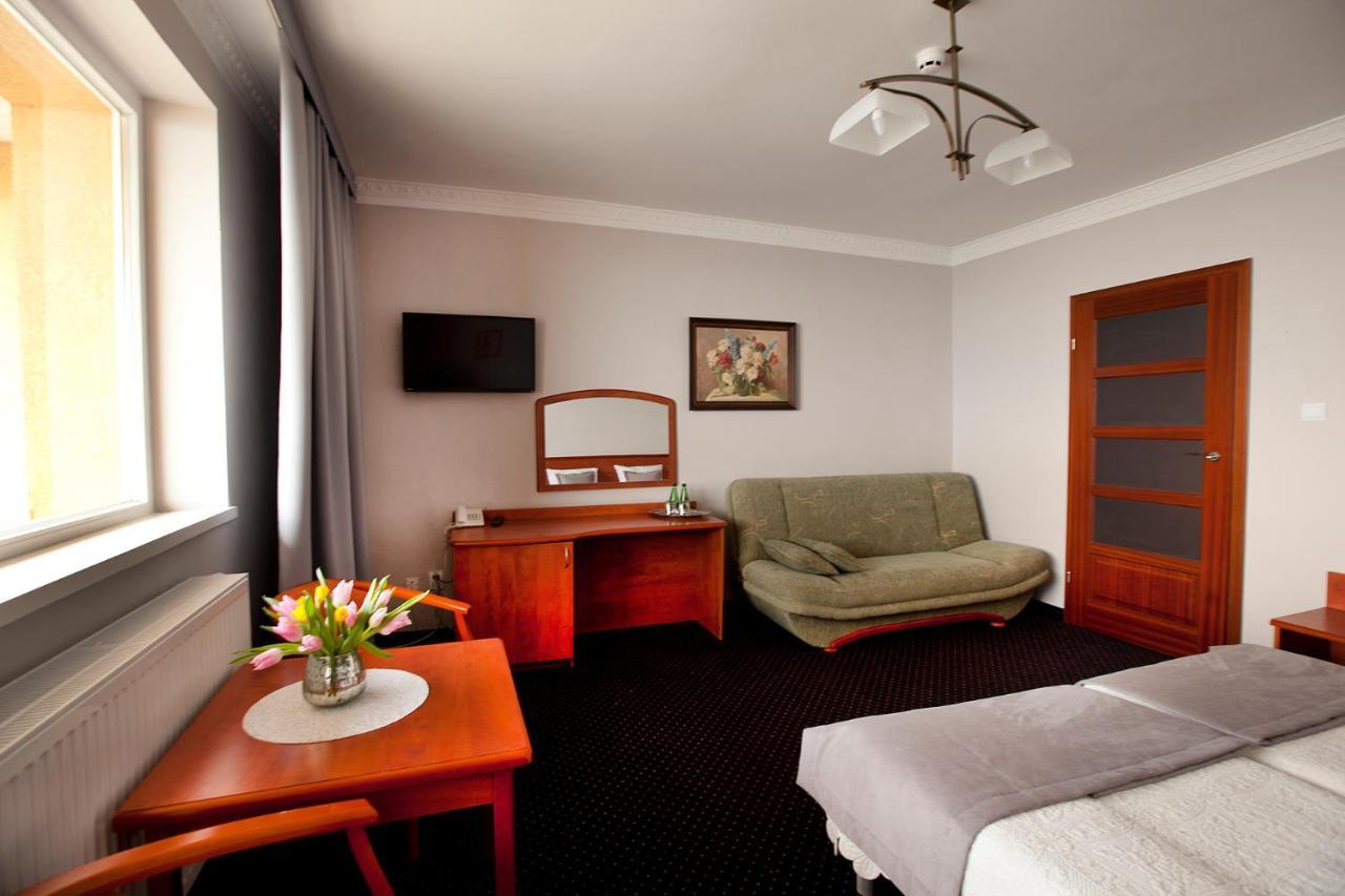Hotel Wodnik Twoj Hotel Z Widokiem Na Morze Устроне Морске Екстериор снимка