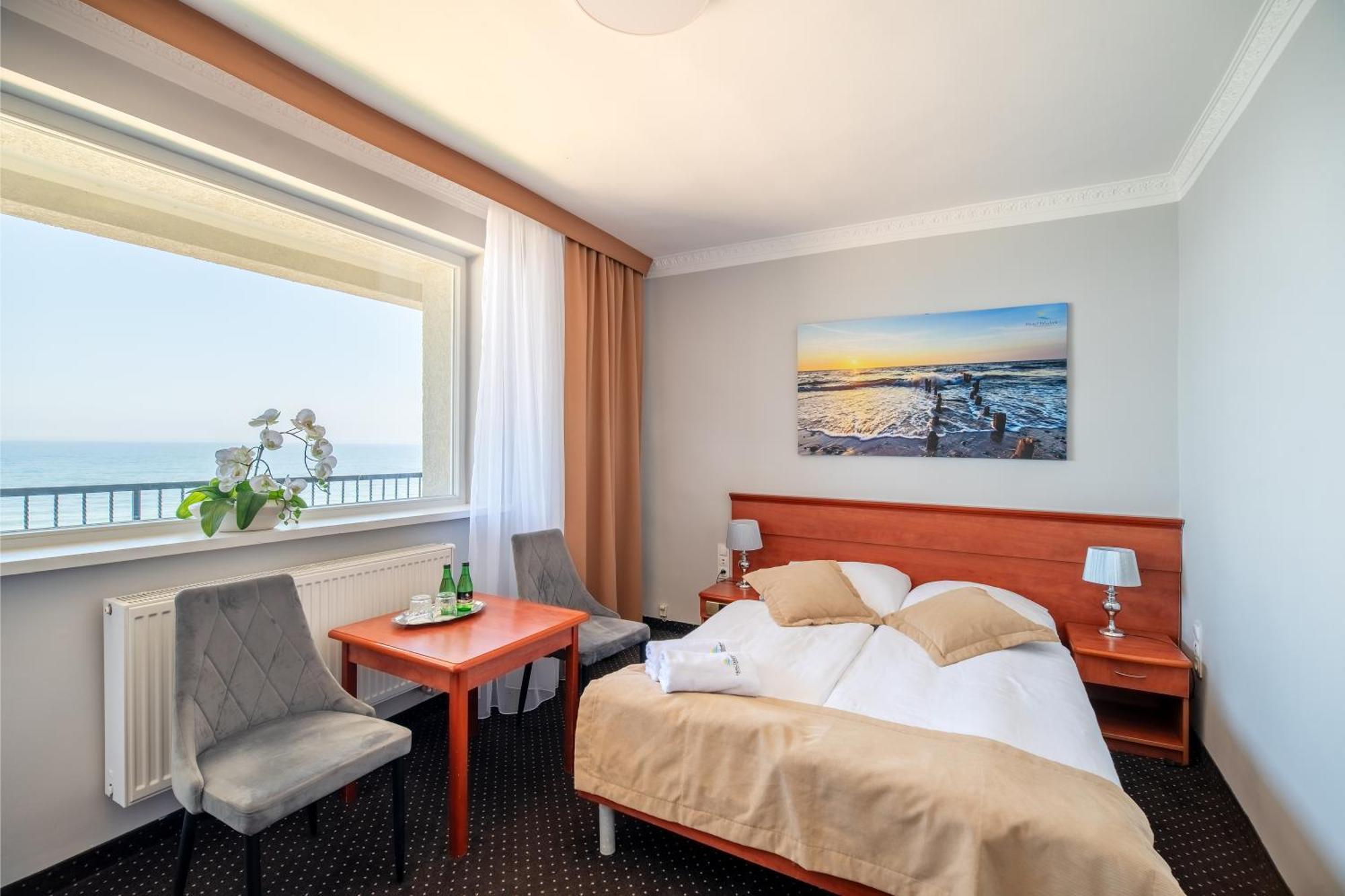 Hotel Wodnik Twoj Hotel Z Widokiem Na Morze Устроне Морске Екстериор снимка